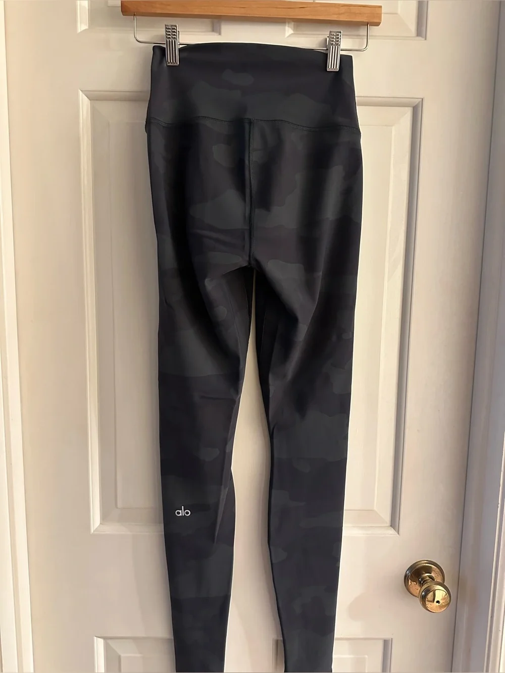 ALO Yoga Black Camo High-Rise Leggings